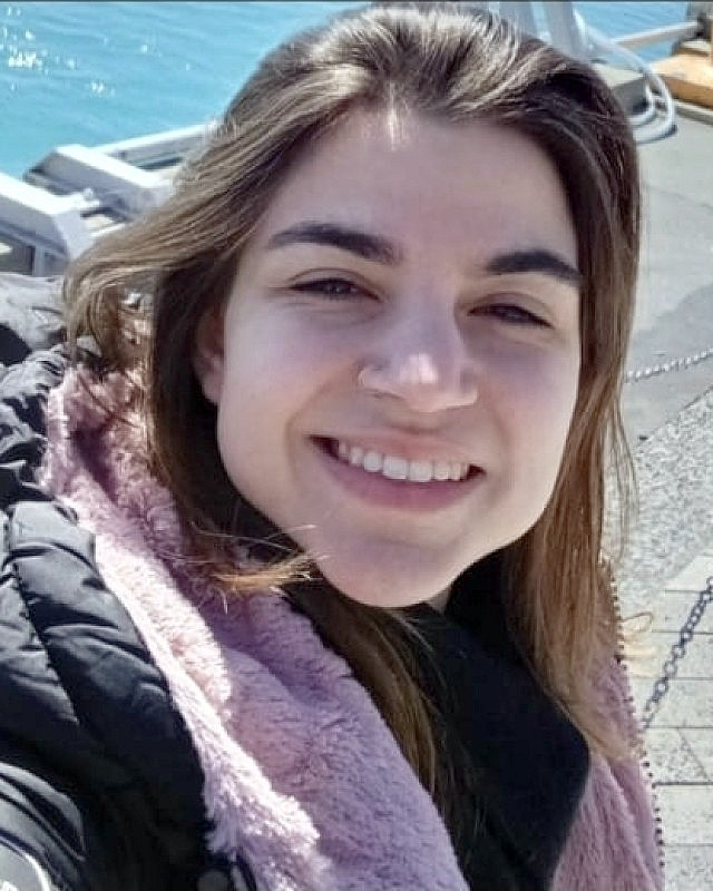 Professor(a) Ana Clara