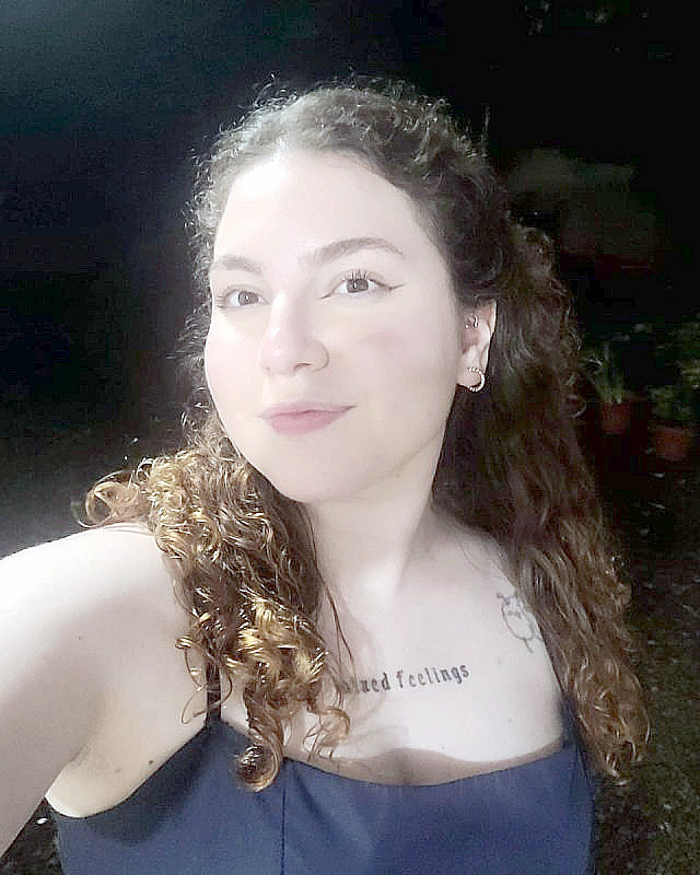 Professor(a) Kamila